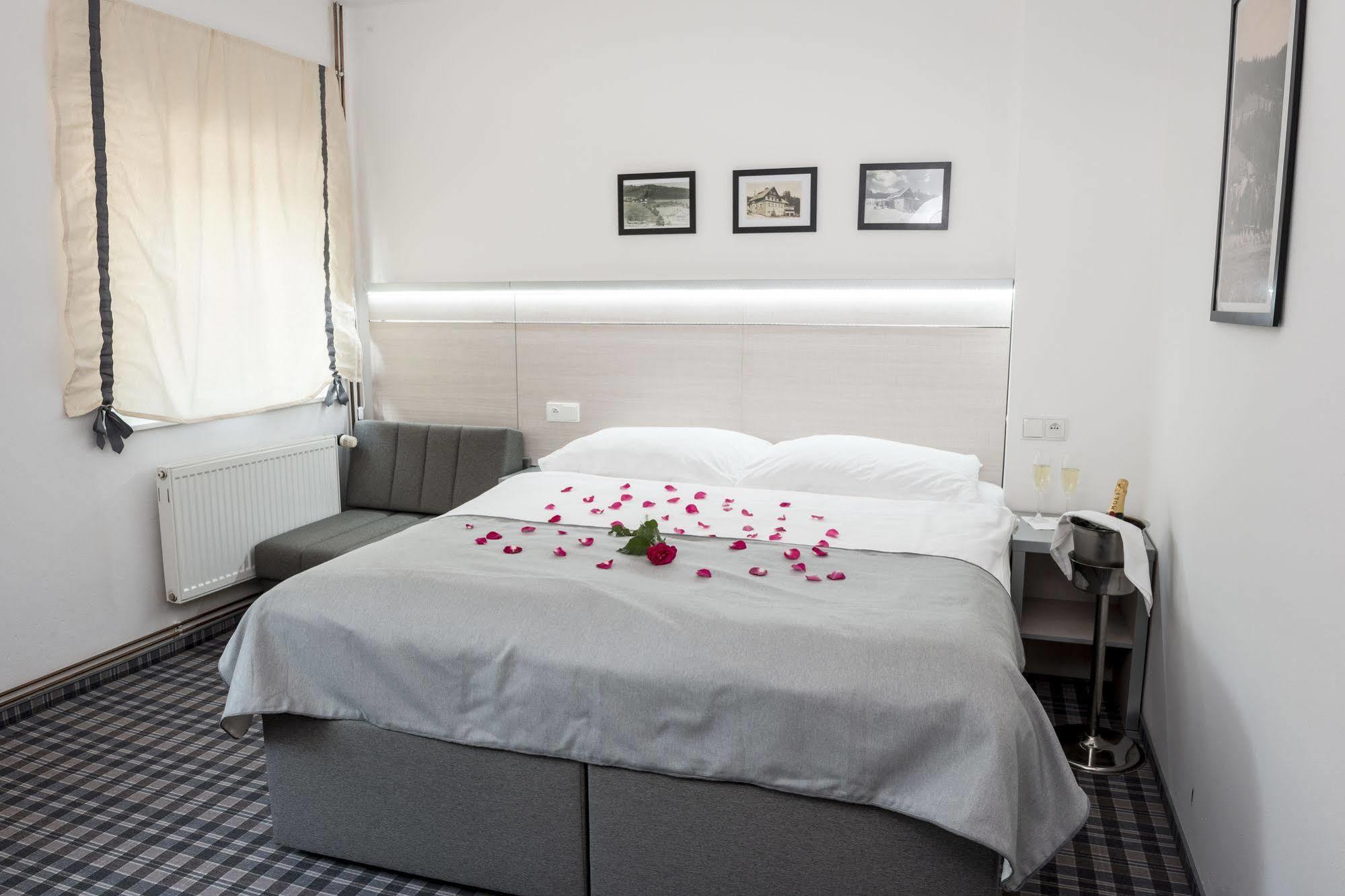 Horsky Hotel Dobra Chata Stachy المظهر الخارجي الصورة